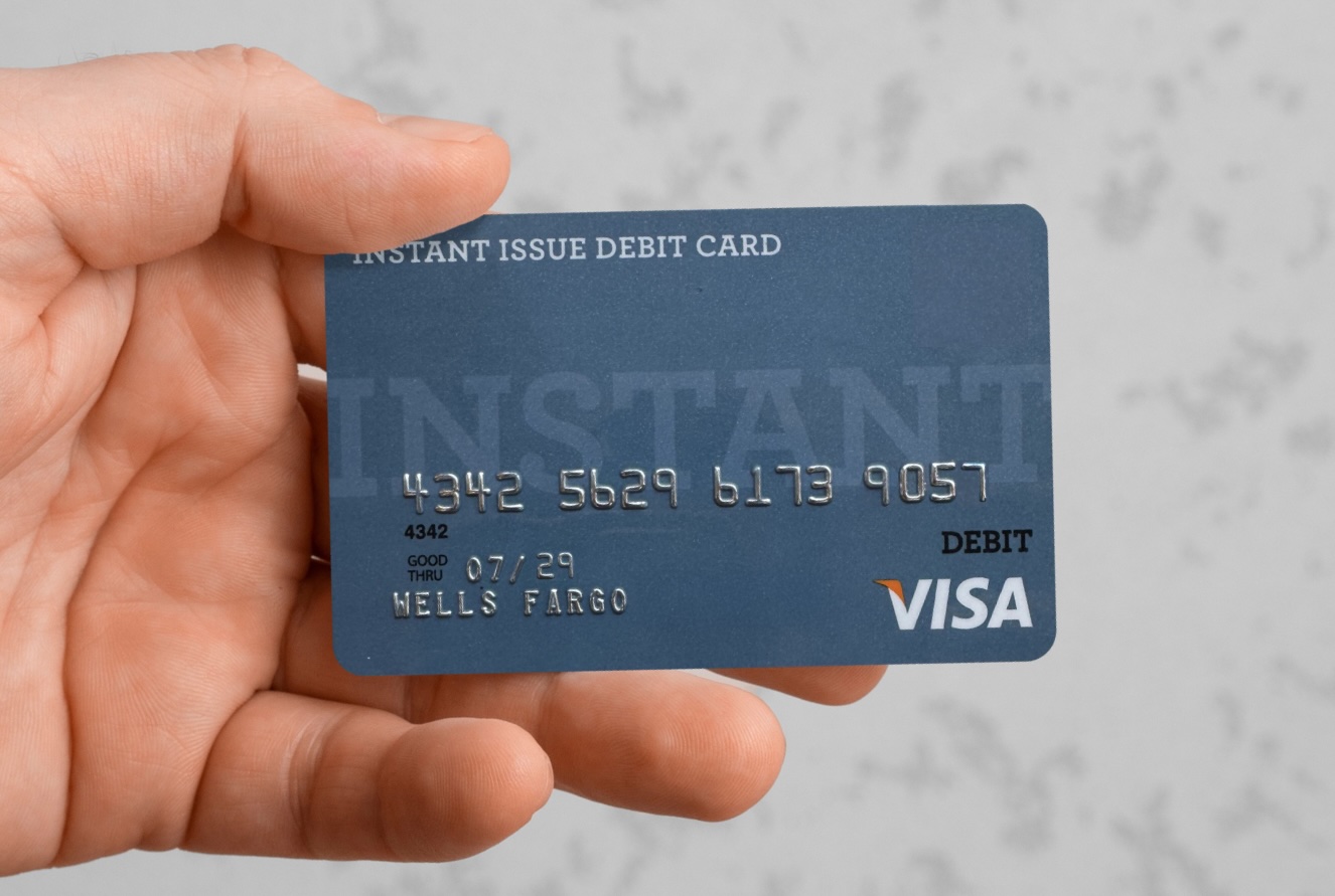 credit-card-example Example image of a credit card